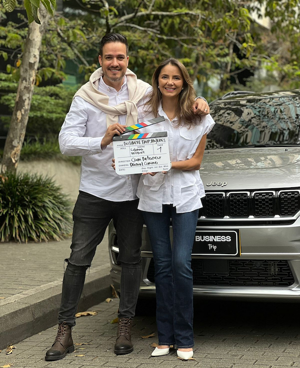 Fotografía de miembro del equipo la7em en grabación de Business Trip